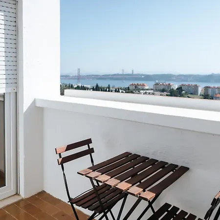 Stunning Panoramic River View Belem Flat Апартаменты *